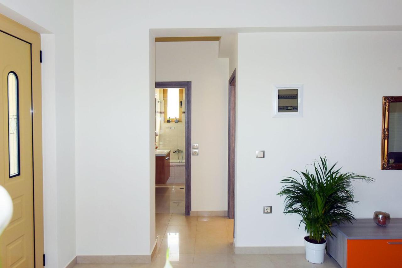 Stelia Luxury Apartments Kalavarda Exterior photo
