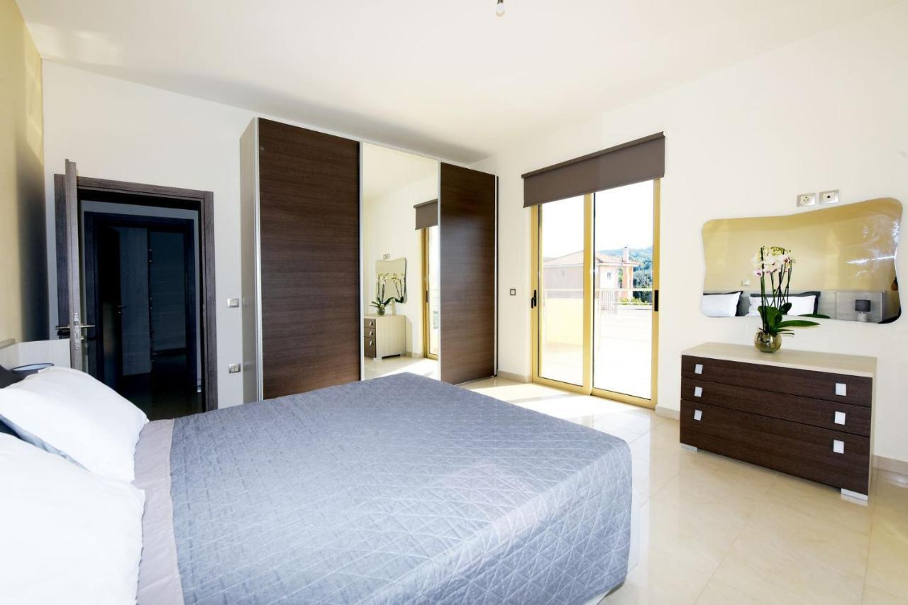 Stelia Luxury Apartments Kalavarda Exterior photo